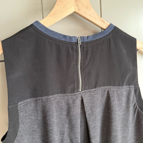 Athleta Mixed Sleeveless Shirt Womens XS Blue Black Lyocell blend - Picture 4 of 11